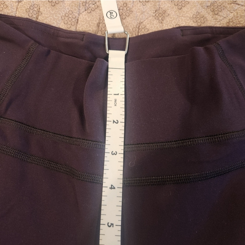 NWOT Lululemon Pushing Limits Crop - Picture 6 of 8